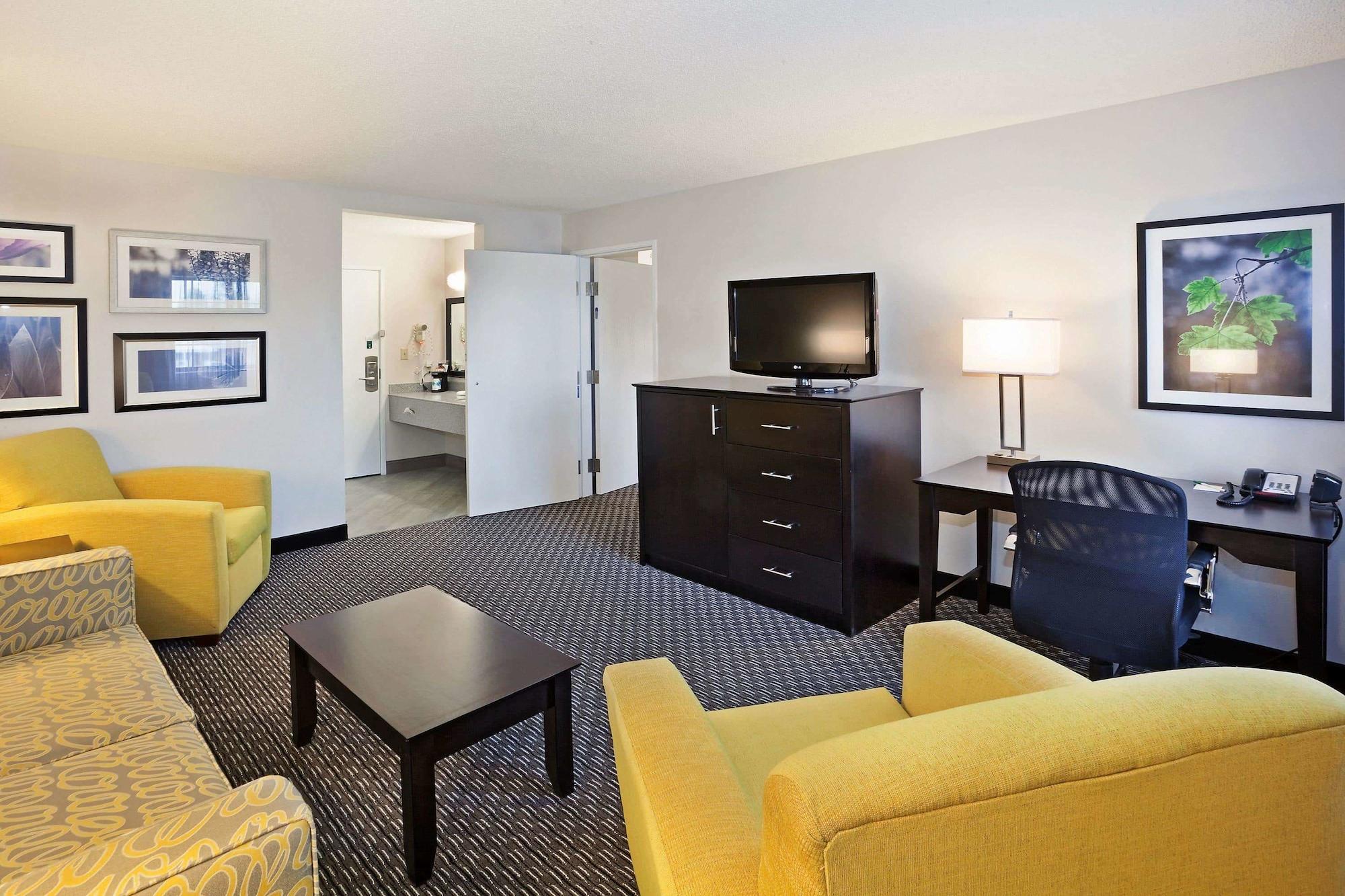 La Quinta By Wyndham Cleveland Macedonia Hotel Luaran gambar